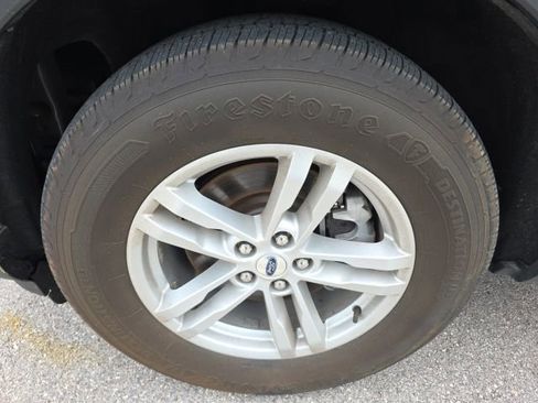 Used 2023 Ford Explorer 4WD image 11