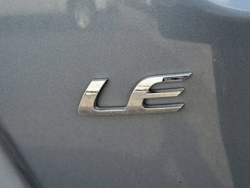 Used 2022 Toyota Corolla LE FWD image 7