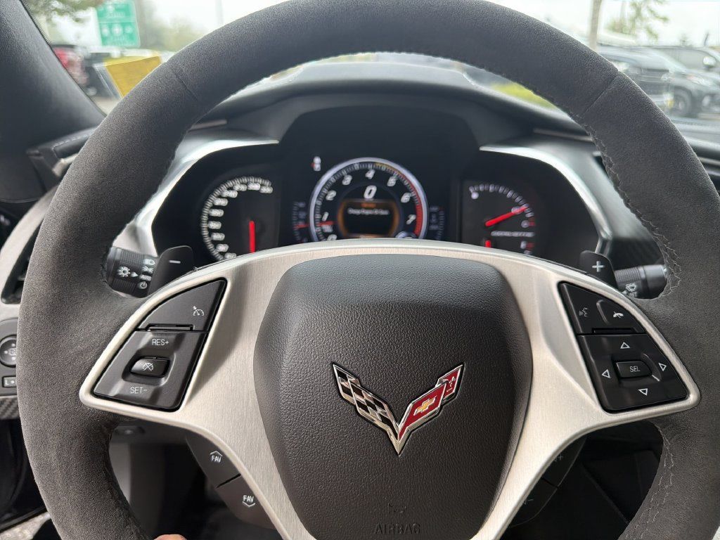 Certified 2015 Chevrolet Corvette Stingray Coupe RWD image 12