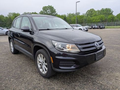 Used 2017 Volkswagen Tiguan Limited w/ Premium Package AWD/4WD image 3