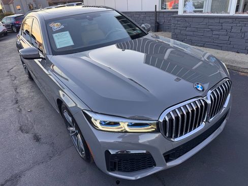 Used 2020 BMW 750i xDrive w/ Autobahn Package image 12