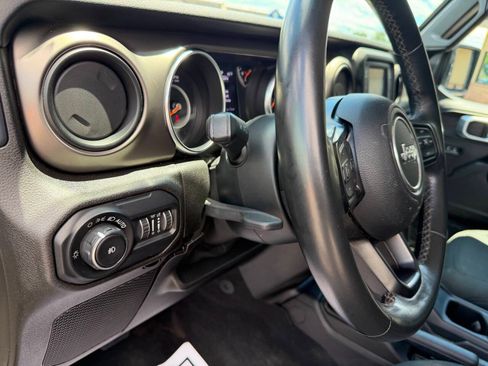 Used 2019 Jeep Wrangler Unlimited Sport S AWD/4WD image 21
