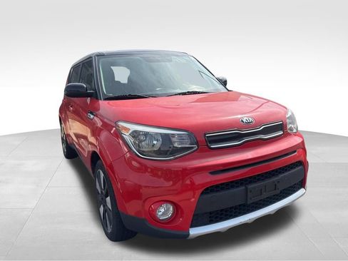 Used 2018 Kia Soul + FWD image 7