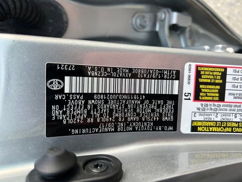 Used 2018 Toyota Camry LE image 33