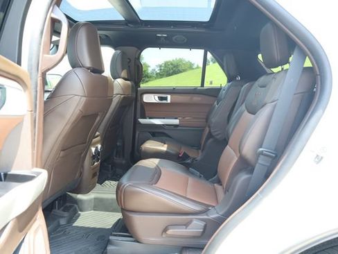 Used 2022 Ford Explorer King Ranch w/ Class IV Trailer Tow Package AWD/4WD image 24