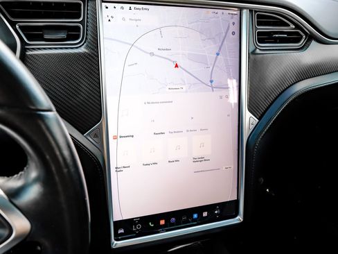 Used 2016 Tesla Model X 75D AWD/4WD image 24