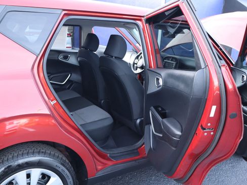 Used 2021 Kia Soul LX image 33