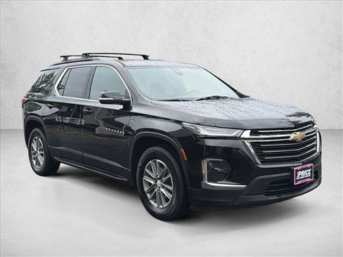 Used 2023 Chevrolet Traverse LT w/ LPO, 'HIT The Road' Package AWD/4WD image 3