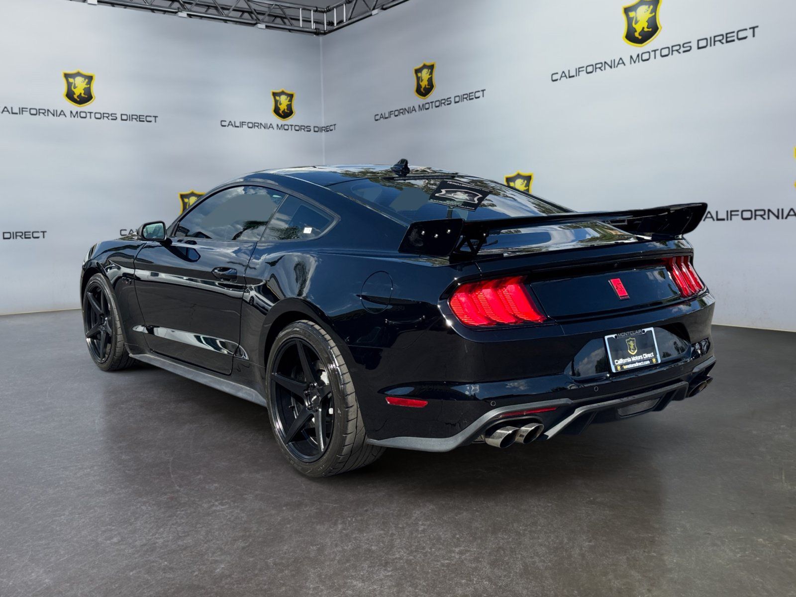 Used 2020 Ford Mustang GT Premium w/ Equipment Group 401A RWD image 3