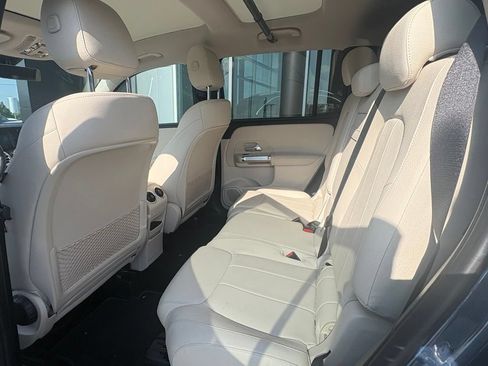 Certified 2022 Mercedes-Benz GLB 250 4MATIC image 10