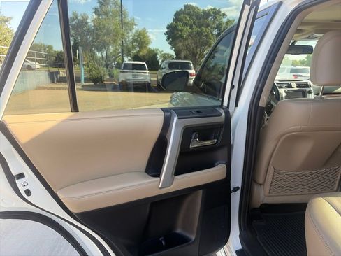Used 2018 Toyota 4Runner Limited AWD/4WD image 25