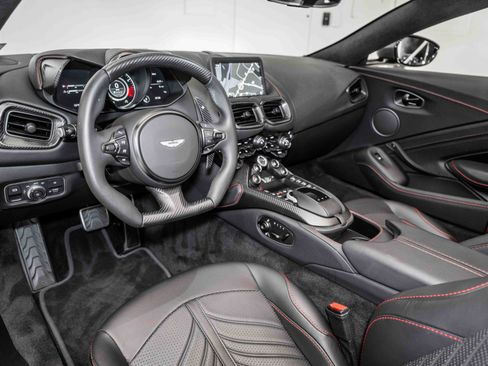 Used 2023 Aston Martin V12 Vantage Roadster image 3