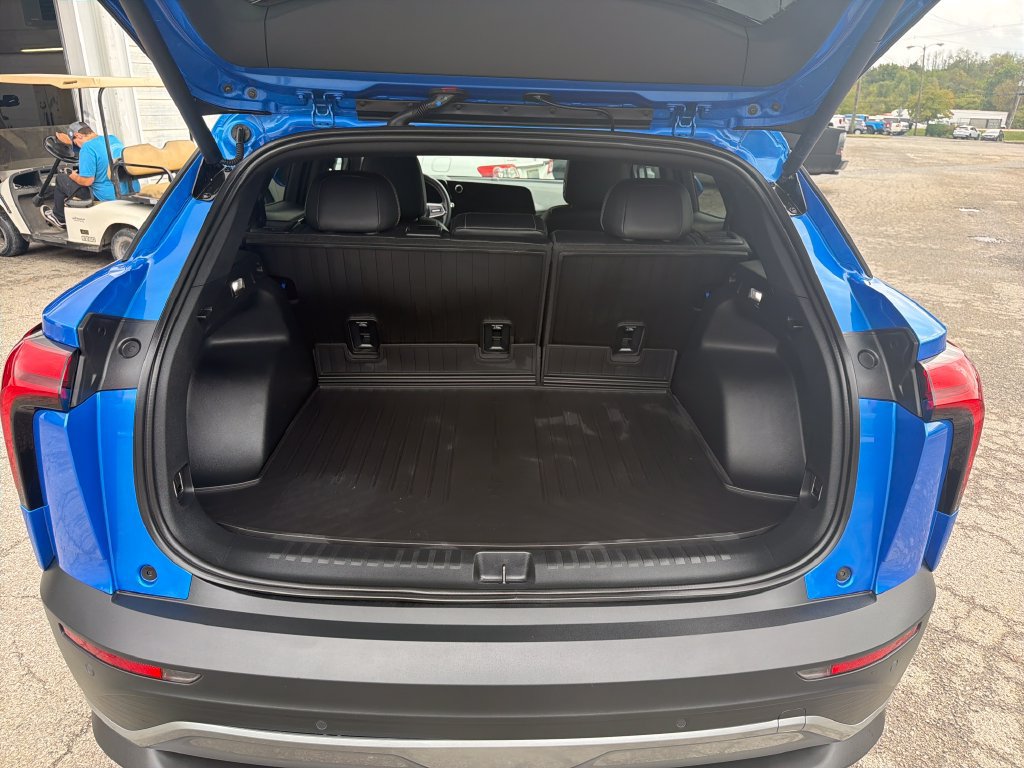 Used 2024 Chevrolet Blazer EV LT AWD/4WD image 9
