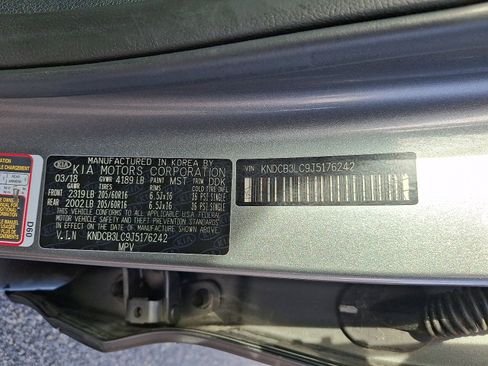 Used 2018 Kia Niro LX image 27