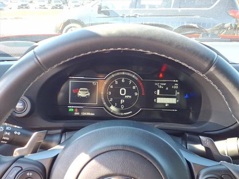 Used 2024 Toyota GR86 Premium image 16