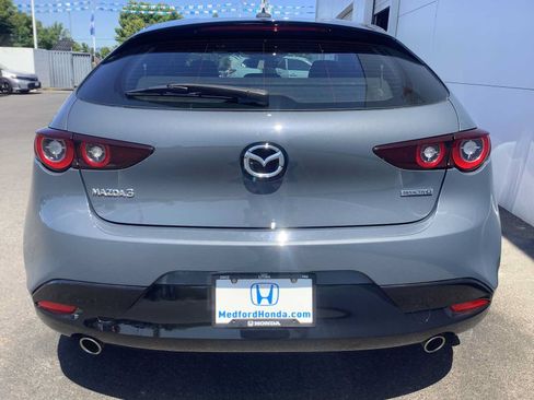 Used 2024 MAZDA MAZDA3 s FWD image 5