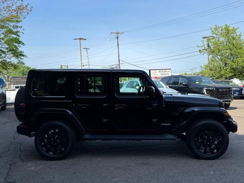 Used 2021 Jeep Wrangler Unlimited Sahara AWD/4WD image 7
