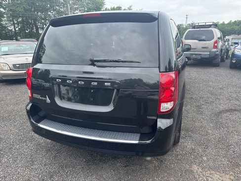 Used 2019 Dodge Grand Caravan SE image 10