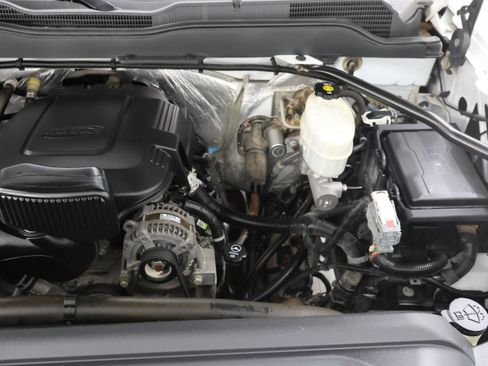 Used 2015 Chevrolet Silverado 2500 LT AWD/4WD image 16