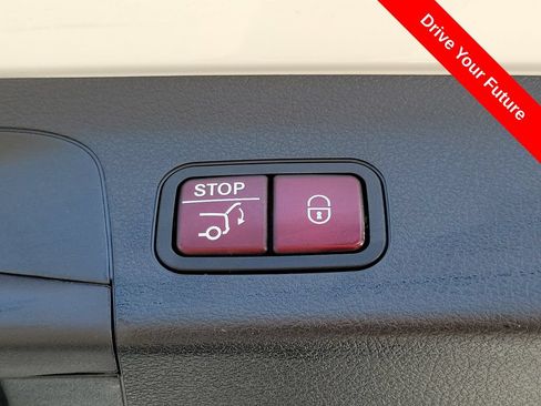 Used 2022 Mercedes-Benz GLS 450 4MATIC image 27