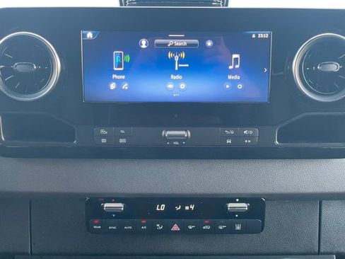 New 2025 Mercedes-Benz Sprinter 2500 image 4