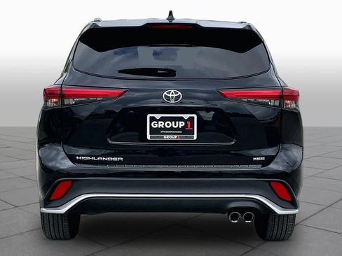 Used 2022 Toyota Highlander XSE image 5