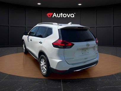 Used 2017 Nissan Rogue SV