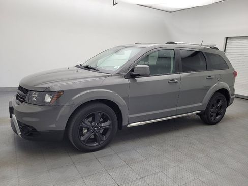 Used 2020 Dodge Journey Crossroad w/ Popular Equipment Group FWD image 2