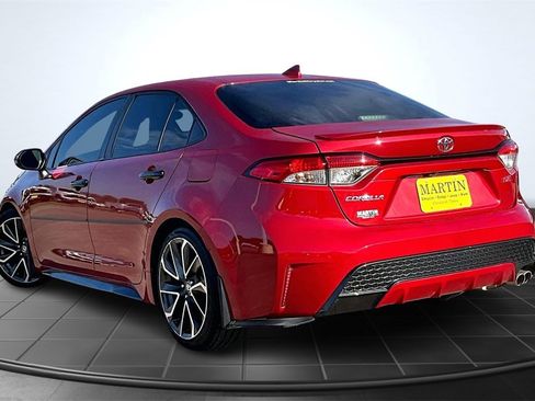 Used 2021 Toyota Corolla SE image 2