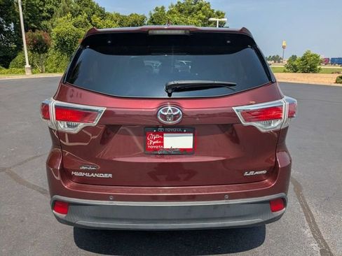 Used 2014 Toyota Highlander Plus AWD/4WD image 11