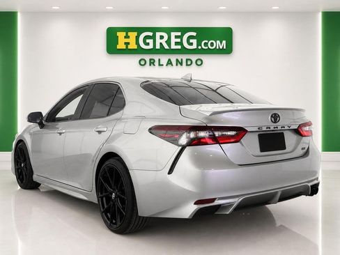 Used 2021 Toyota Camry SE FWD image 2