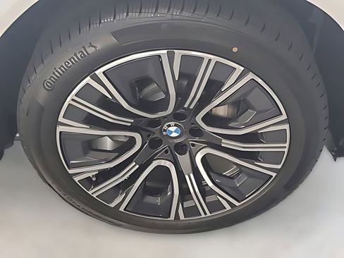 Used 2025 BMW X3 xDrive30i w/ Convenience Package image 3