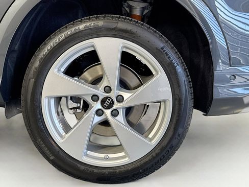 New 2025 Audi Q5 Premium Plus image 28