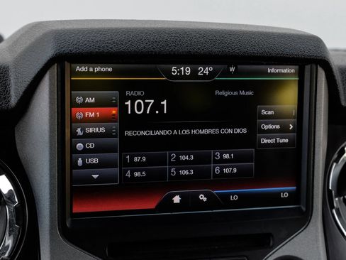 Used 2013 Ford F250 Lariat image 34