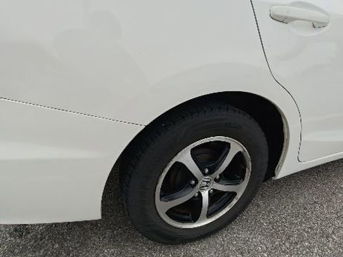 Used 2015 Honda Civic SE image 12