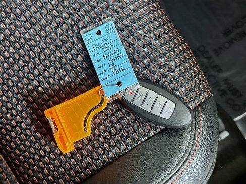 Used 2025 Nissan Kicks SR w/ Interior Electronics Package image 33