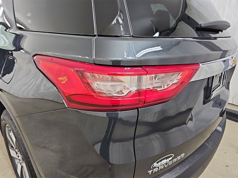 Certified 2020 Chevrolet Traverse LT w/ LT Premium Package image 42