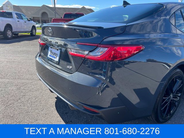 Used 2025 Toyota Camry SE FWD image 5