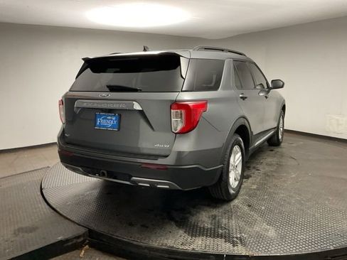 Used 2022 Ford Explorer XLT w/ Equipment Group 202A image 7