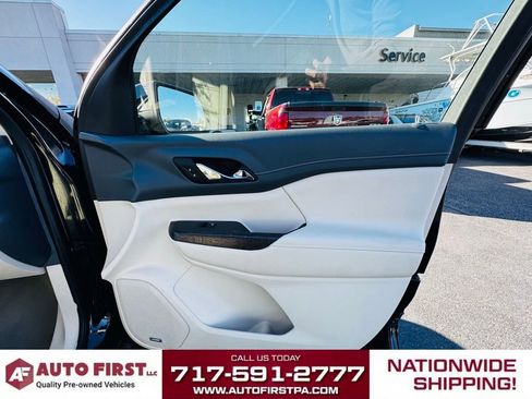 Used 2021 GMC Acadia Denali w/ Denali Ultimate Package image 29