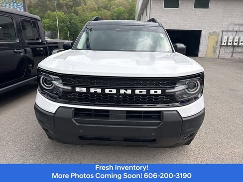 Used 2025 Ford Bronco Sport Outer Banks w/ Outer Banks Tech Package+ image 2