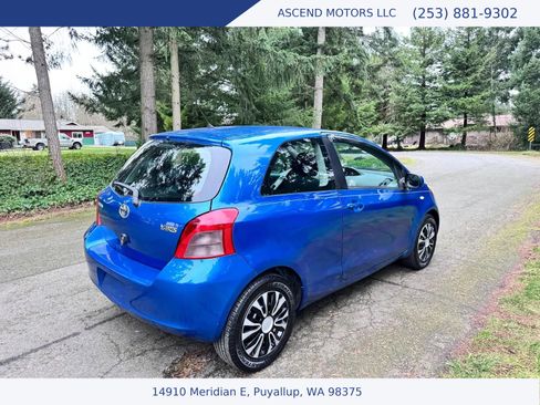 Used 2008 Toyota Yaris 2-Door Hatchback image 5