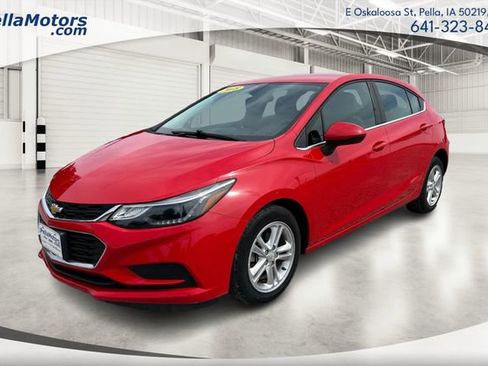 Used 2018 Chevrolet Cruze LT w/ Convenience Package FWD image 8