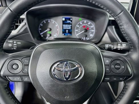 Used 2025 Toyota Corolla Cross AWD Hybrid w/ Moonroof Package image 16