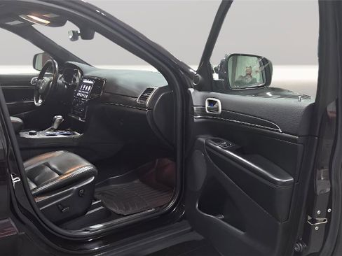 Used 2021 Jeep Grand Cherokee Limited image 22