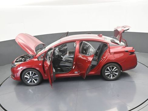 Used 2025 Nissan Versa SV image 60