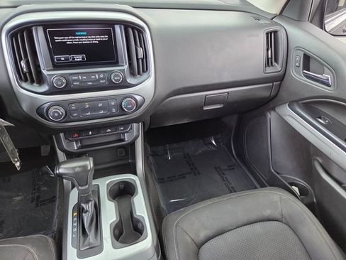 Used 2017 Chevrolet Colorado LT w/ LT Convenience Package RWD image 15