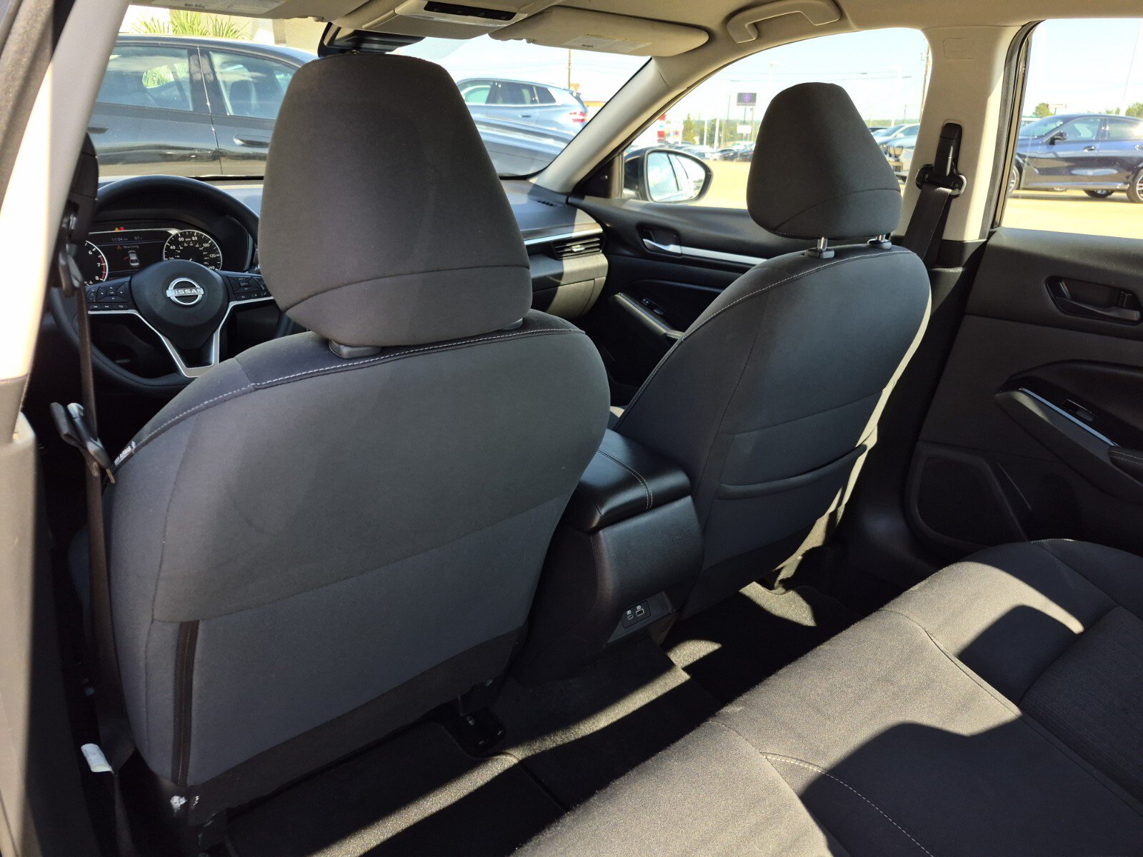 Used 2023 Nissan Altima 2.5 SV FWD image 16