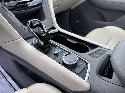 Used 2021 Cadillac XT5 Premium Luxury image 19