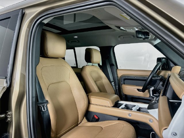 New 2025 Land Rover Defender 130 S AWD/4WD image 26